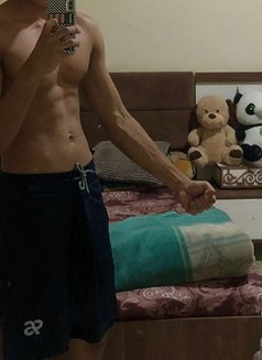 Adam Smith - Acompañantes masculino in Ajmān Photo 1 of 2