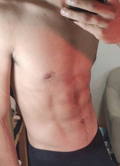 Adam Straight Top - Acompañantes masculino in Tel Aviv Photo 2 of 2
