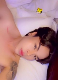 Adam 🦋 - Male escort in Abu Dhabi Photo 4 of 4