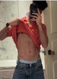 Adam23 - Male escort in Riyadh Photo 11 of 30