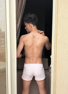Adam23 - Male escort in Riyadh Photo 9 of 30