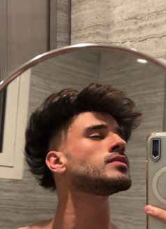 Adam23 - masseur in Riyadh Photo 5 of 30