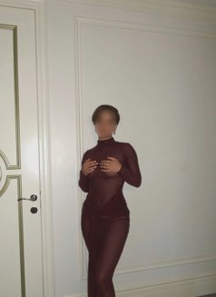 Add Bookmark Honey German Girl - escort in Bangalore Photo 1 of 14