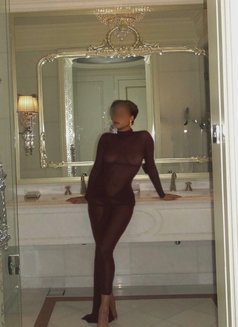 Add Bookmark Honey German Girl - escort in Bangalore Photo 12 of 14