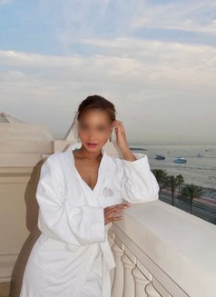 Add Bookmark Honey German Girl - escort in Bangalore Photo 13 of 14