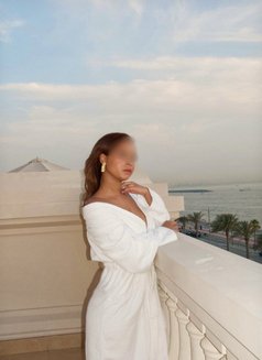 Add Bookmark Honey German Girl - escort in Bangalore Photo 14 of 14