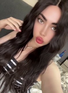 Layal - Transsexual escort in Beirut Photo 1 of 28