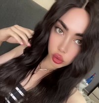 Layal - Transsexual escort in Beirut Photo 1 of 28