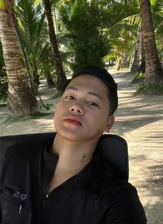 Addie - Male escort in Manila Photo 8 of 10