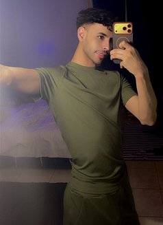 Adel Arabe - Acompañantes masculino in Khobar Photo 8 of 9