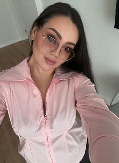 Adel - escort in Bangkok Photo 3 of 8