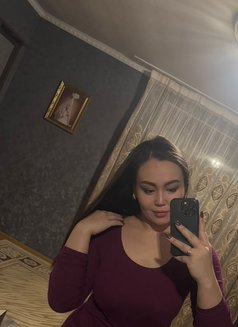 Adel - escort in Bangkok Photo 4 of 8