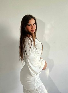 ADEL PETITE YOUNG FIRST TIME - escort in Doha Photo 5 of 9