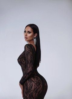 Adel21y, Sexy Hot Busty Goddess - escort in Dubai Photo 2 of 10