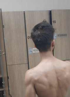 Adelhiguy - Male escort in New Delhi Photo 2 of 2
