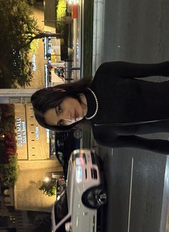 Adelia - Transsexual escort in Dubai Photo 5 of 6