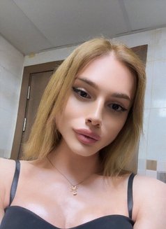 Adelia - Transsexual escort in Dubai Photo 1 of 5