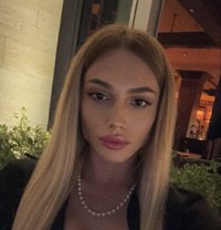 Adelia - Transsexual escort in Dubai