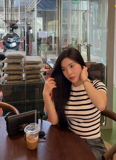 adelia - escort in Jakarta Photo 1 of 4