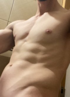 Adelin - Acompañantes masculino in Bucharest Photo 1 of 8