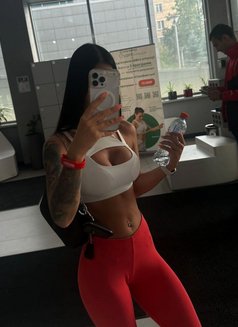 Adelina - escort in Dubai Photo 8 of 10