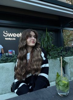 Adeline Deep Choker - puta in Hong Kong Photo 2 of 8
