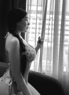 Adell - escort in Tokyo Photo 4 of 7