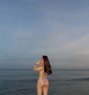 Adelyn - puta in Makati City Photo 1 of 6