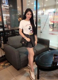 Adhe Yuliana - escort in Jakarta Photo 4 of 5