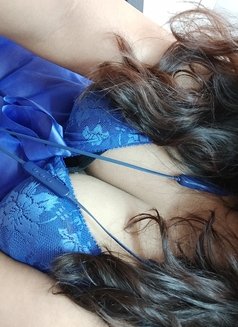 🦋𝘔adhuu🦋Bengali Housewife 4r Cam Show - puta in New Delhi Photo 6 of 12