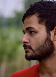 Adi_420 - Male escort in Kolkata Photo 4 of 4