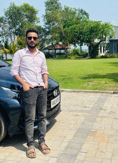 Adil - Male escort in Kolkata Photo 3 of 3