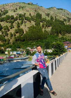 Adil - Male escort in Kolkata Photo 4 of 6