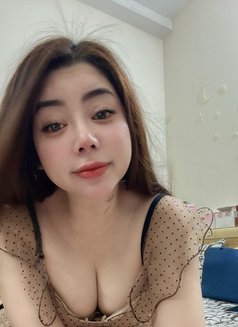 Adina Hà Nội - dominatrix in Hanoi Photo 3 of 23