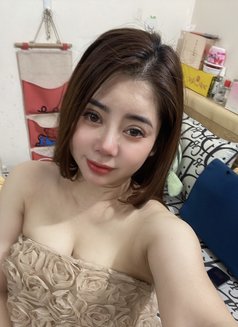 Adina Hà Nội - dominatrix in Hanoi Photo 4 of 23