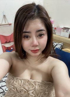 Adina Hà Nội - dominatrix in Hanoi Photo 5 of 23