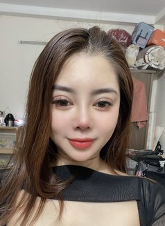 Adina Hà Nội - dominatrix in Hanoi Photo 12 of 23