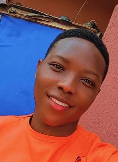 Adion - Acompañantes masculino in Lagos, Nigeria Photo 3 of 4