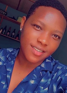 Adion - Acompañantes masculino in Lagos, Nigeria Photo 4 of 4