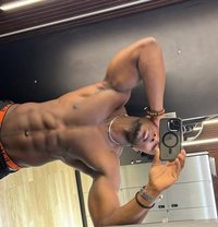 Adios Blacky - Acompañantes masculino in Bangkok