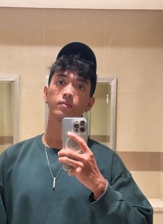 Adit Massage - Acompañantes masculino in Bali Photo 3 of 4