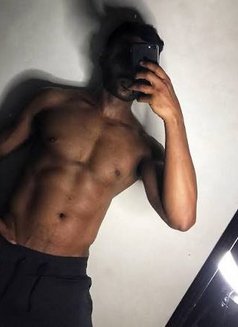 Adithya - Acompañantes masculino in Colombo Photo 1 of 1