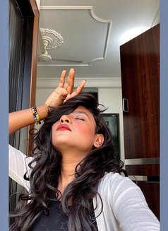 Aditi Chaudhary - Transsexual escort in New Delhi Photo 3 of 9
