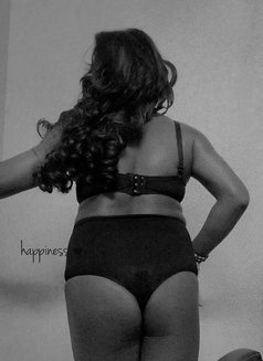 Aditi Chaudhary - Transsexual escort in New Delhi Photo 7 of 9