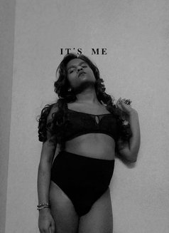 Aditi Chaudhary - Transsexual escort in New Delhi Photo 8 of 9