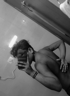 AditYa Varma - Male escort in New Delhi Photo 2 of 3