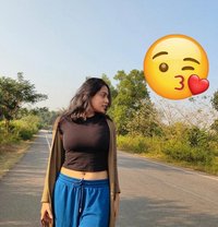 Aditi Chauhan Independent Girl Cam & Meet - puta in Gurgaon