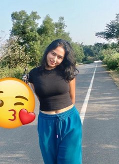 Aditi Chauhan Independent Girl Cam & Meet - escort in Gurgaon Photo 2 of 2