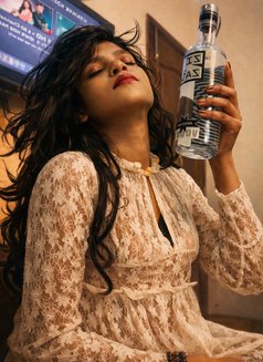 Crossy aditi South delhi - Acompañantes transexual in New Delhi Photo 7 of 8