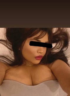 Aditi Companion - puta in Mumbai Photo 3 of 3